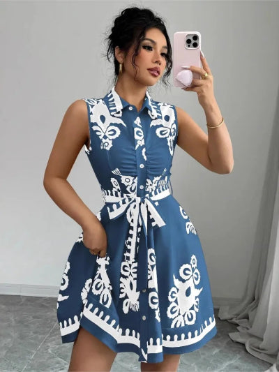 Femme portant une robe d&
