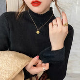 Pull Col Montant en Velours Chaud & Élégant | Zalmyraboutique - Zalmyraboutique
