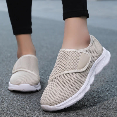 Baskets légères pour femme en mesh beige avec fermeture velcro, design slip-on confortable pour le quotidien, Zalmyraboutique