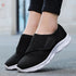 Baskets légères pour femme en mesh noir blancavec fermeture velcro, design slip-on confortable pour le quotidien, Zalmyraboutique